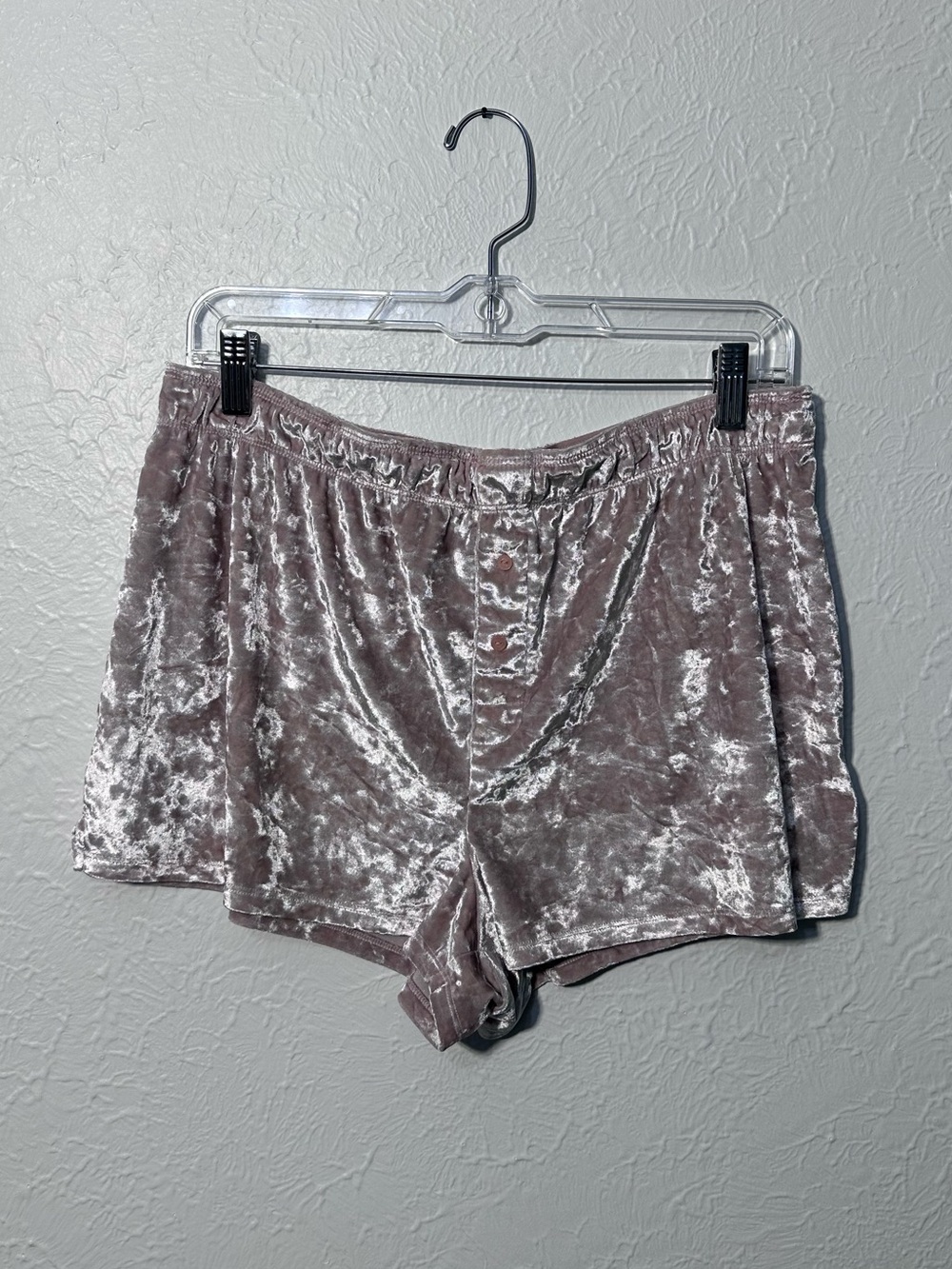 pink | crushed velvet shorts